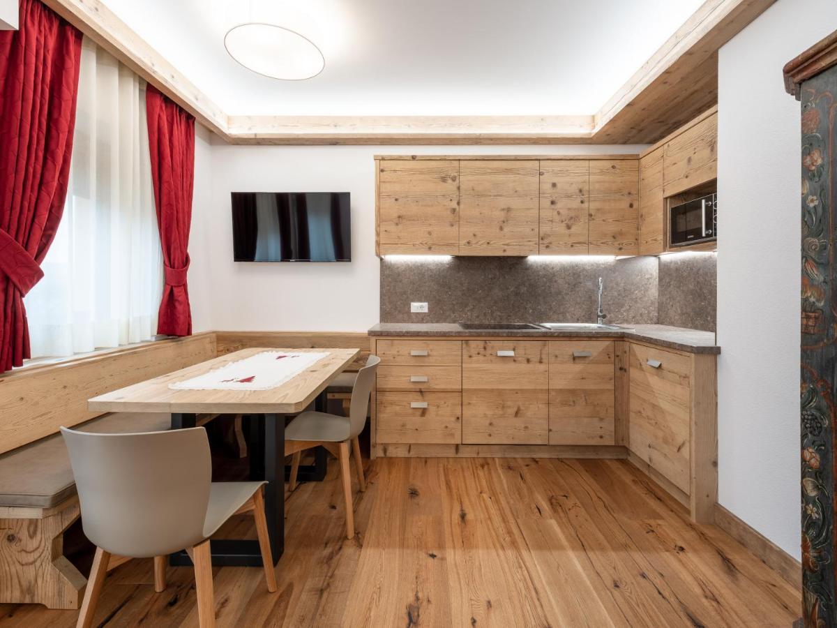 Residence Mairhofer Dobbiaco Eksteriør bilde